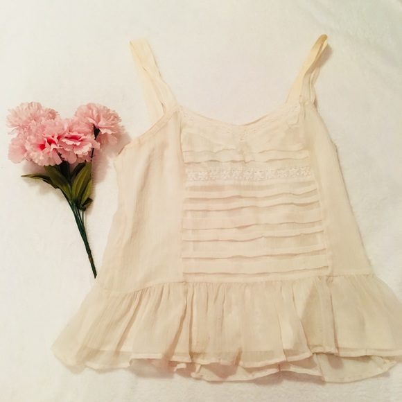 American Eagle Outfitters Tops - Vintage Design Cream Tank with Lace Detail